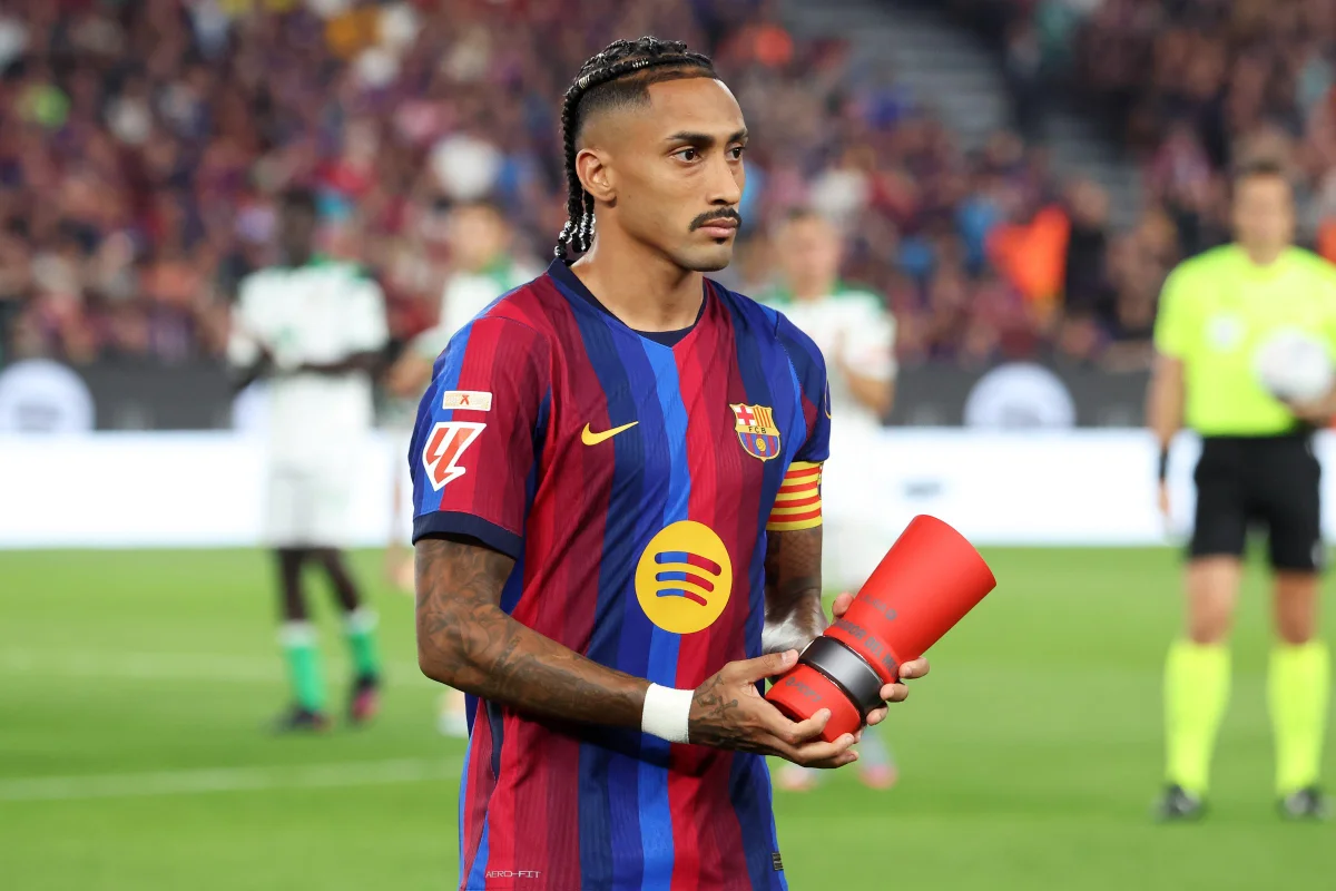 Raphinha supera início mais goleador da carreira de Messi