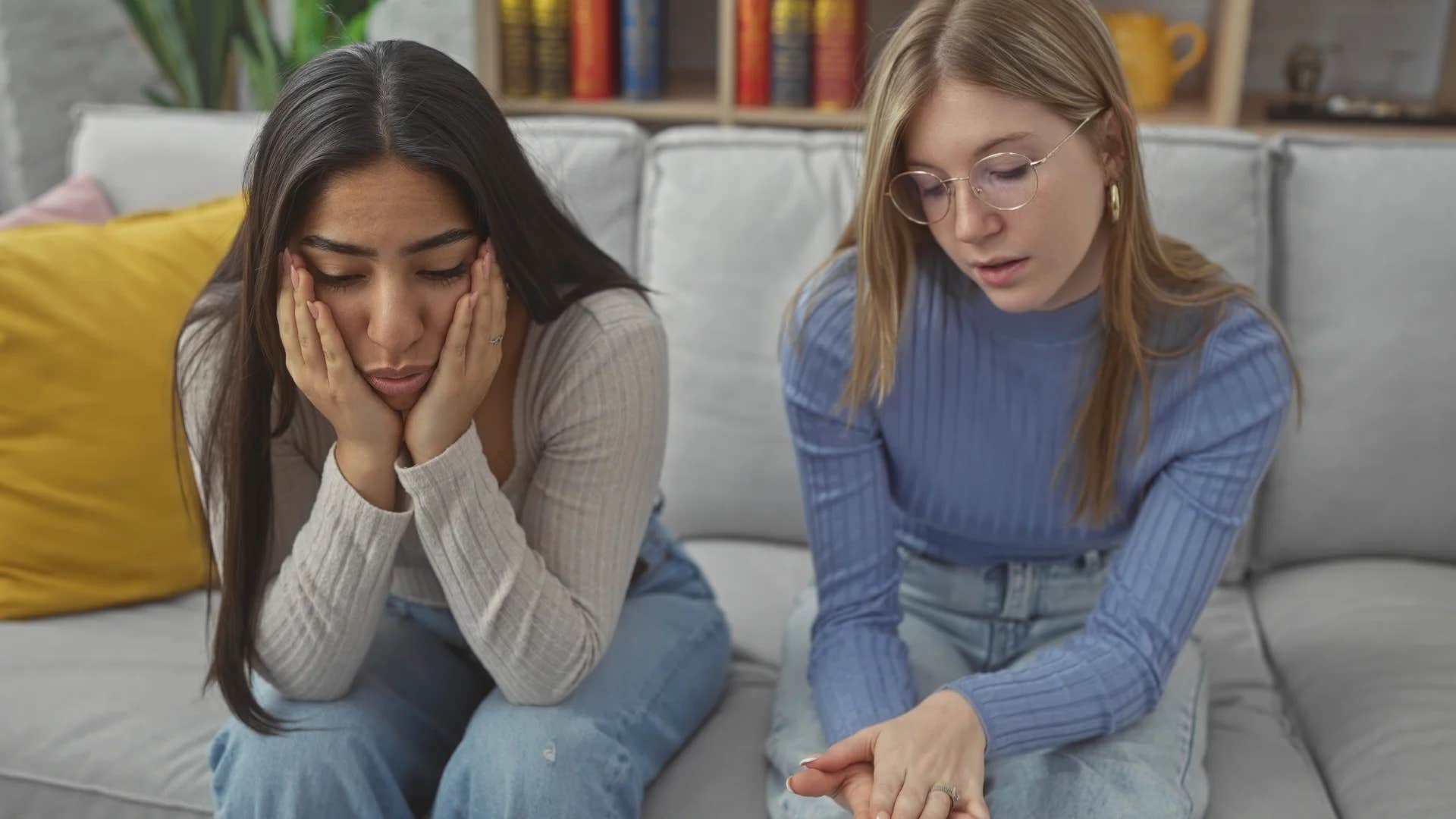 Pessoas que são mental e emocionalmente negligentes geralmente dizem 9 coisas durante conversas sensíveis