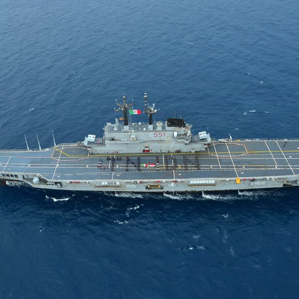 A Indonésia recebe seu primeiro porta-aviões no meio de debates sobre custos e ambições militares