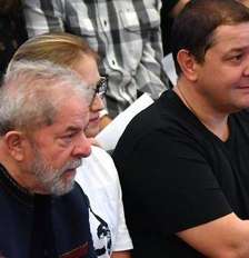 Lula e filho Lulinha Foto: Getty Images / BBC News Brasil