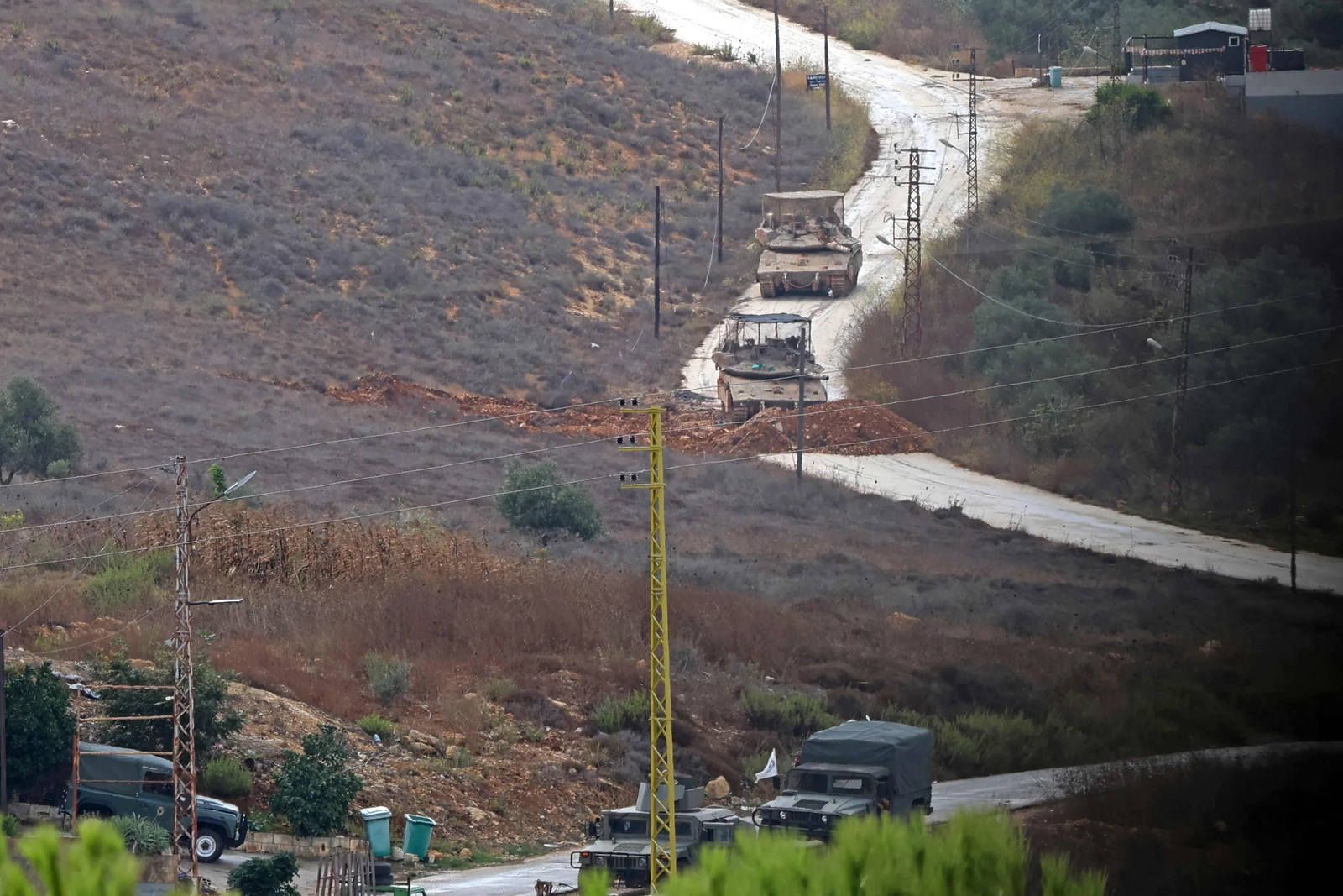 A ameaça israelense obriga o exército libanês a abandonar novo posto próximo de Deir Mimas