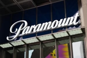 Paramount discute investimento de R$ 8,1 bilhões para salvar megafusão com a Warner