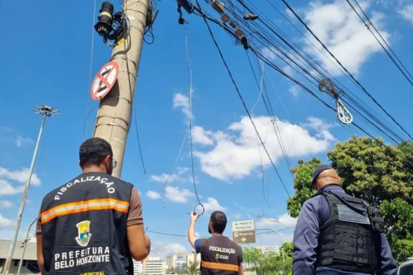 Prefeitura de BH faz mutirão contra fios soltos após quase 800 reclamações