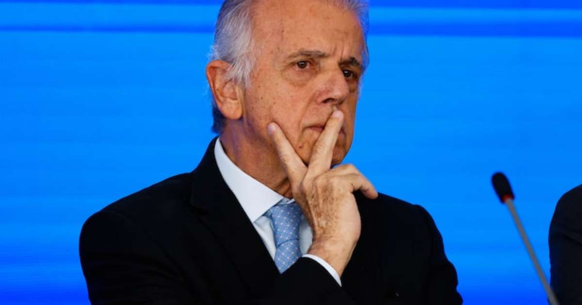Ministro da Defesa tem celular clonado; golpistas pedem contribuição para suposto evento beneficente