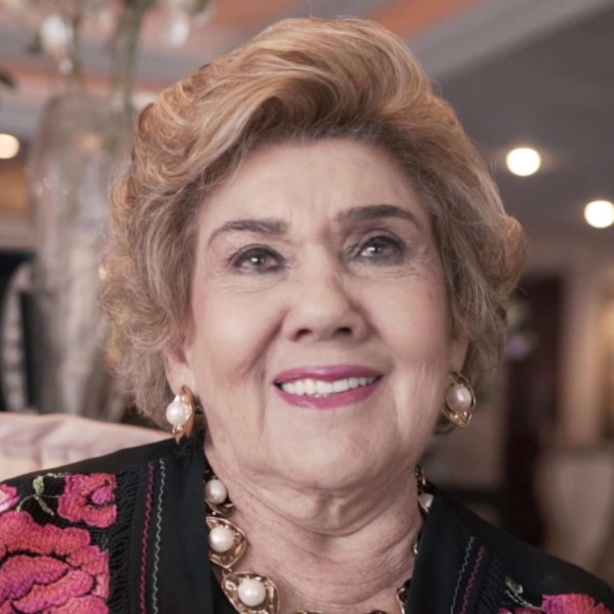 Bilionária, mulher mais rica do Ceará vira maior doadora da campanha à reeleição de Elmano de Freitas