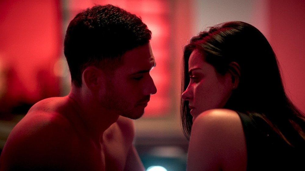 Desejo Sombrio é estrelada por Maite Perroni e Alejandro Speitzer — Foto: Divulgação/IMDb