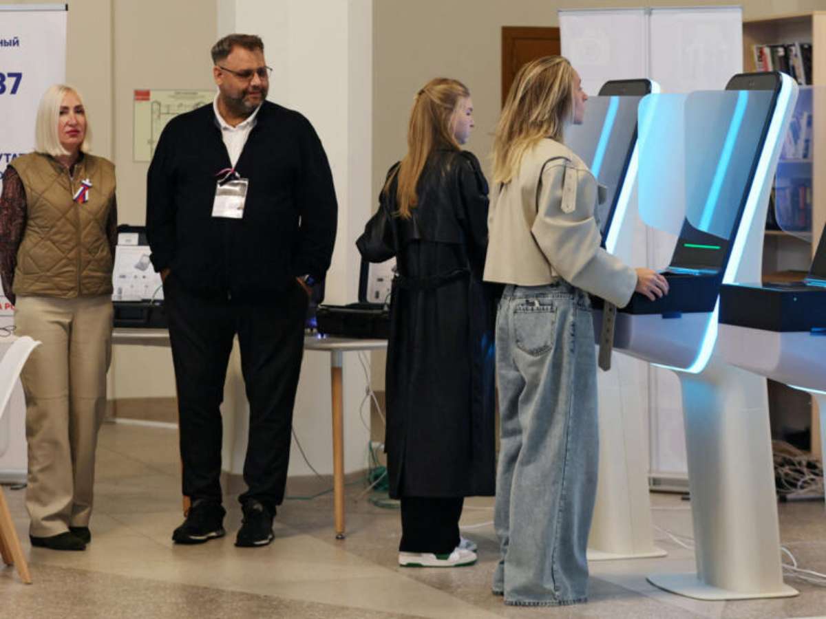 Após campanha quase inexistente e repressão da oposição, Rússia realiza eleições legislativas