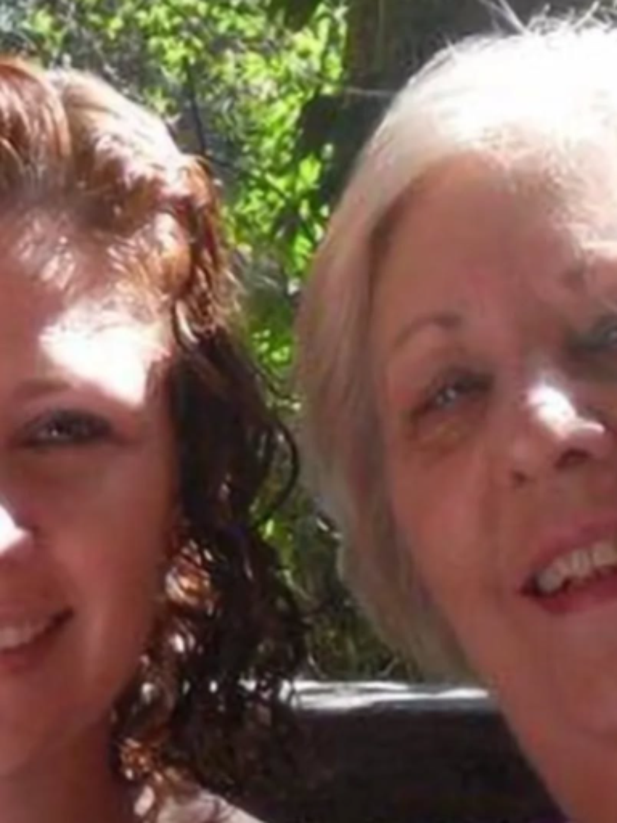 Defesa de Zambelli pede salvo-conduto para que ex-deputada possa vir ao Brasil para votar na mãe