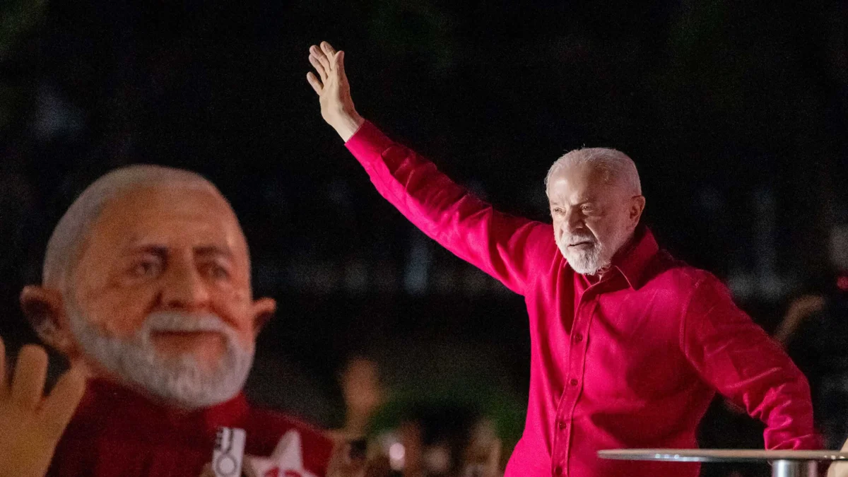 "Não vamos dar dinheiro ao BRB", diz Lula durante ato do PT em Ceilândia