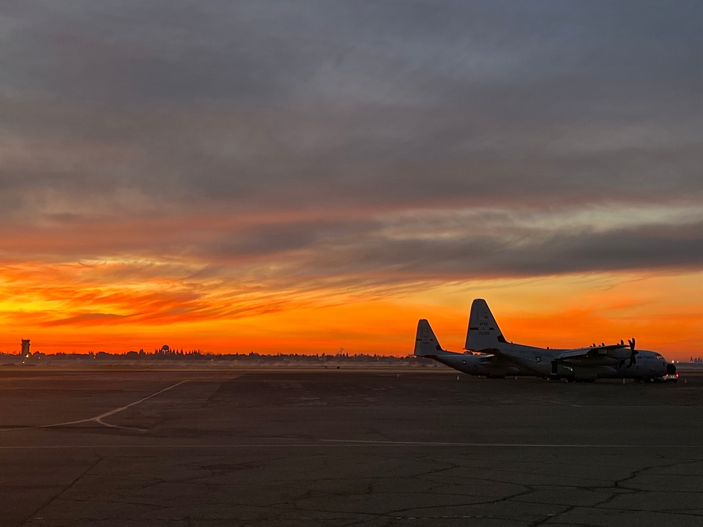 Imagem relacionada à notícia: Reserva da Força Aérea Hurricane Hurricane Hunters voa missões do Rio Atmosférico
