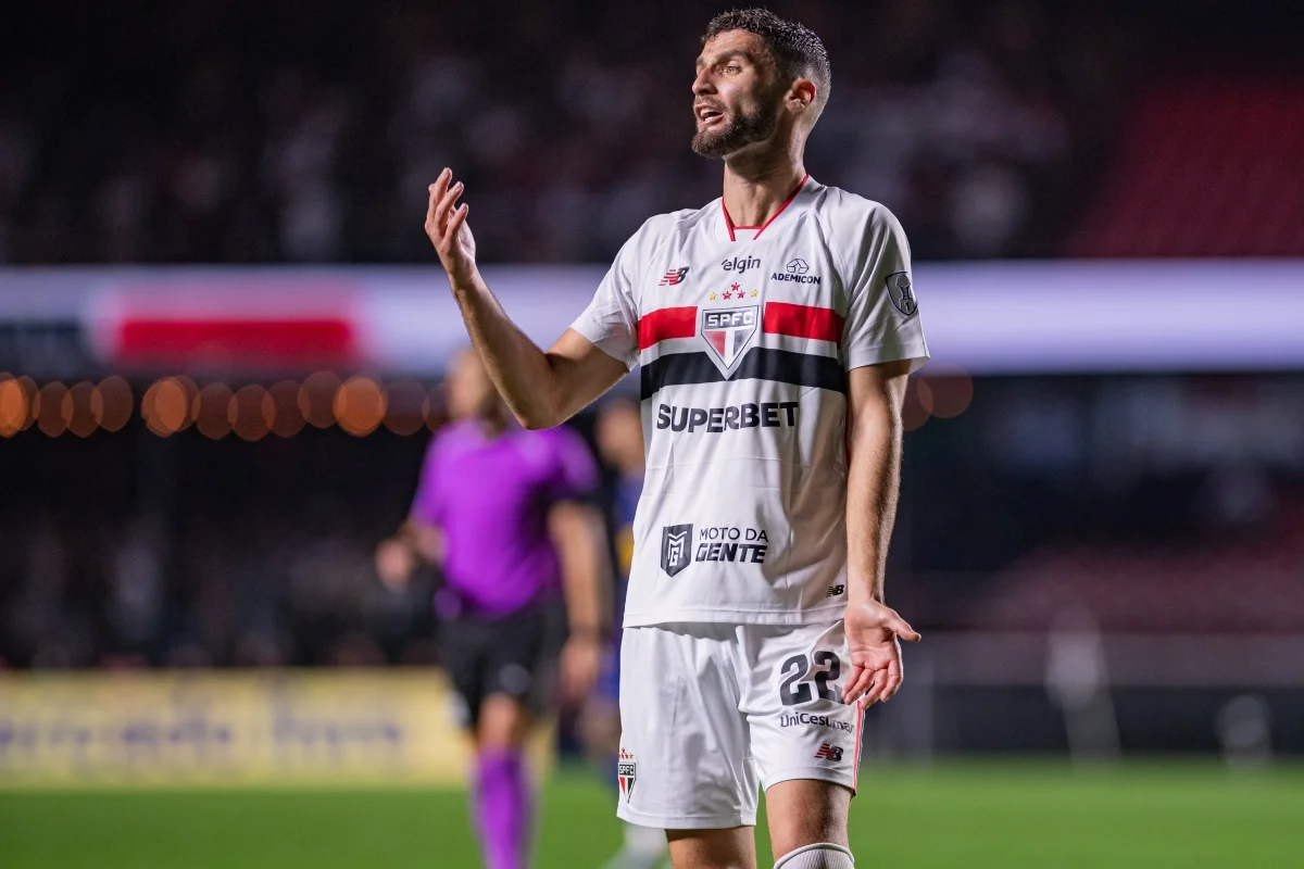 São Paulo: Domingos Duarte passará por cirurgia após ruptura no ligamento