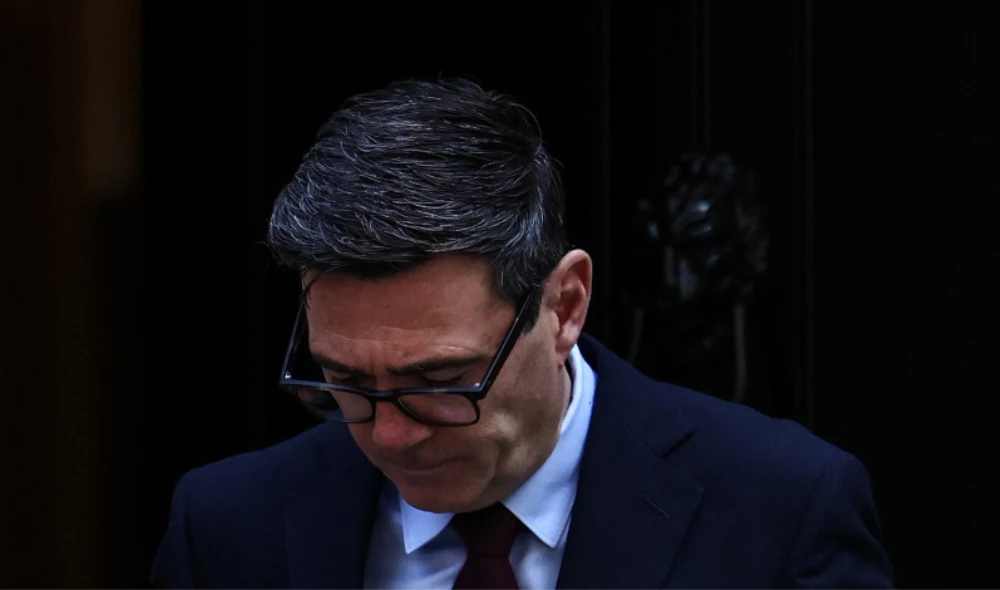Príncipe herdeiro da Arábia Saudita oferece condolências após morte do pai do primeiro-ministro britânico