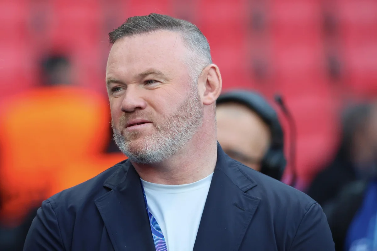 Nova vida de Rooney: lenda do United para de beber e pode entrar em reality