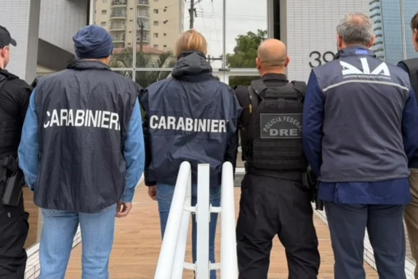 Advogado brasileiro fazia movimentação financeira de máfia italiana, diz PF