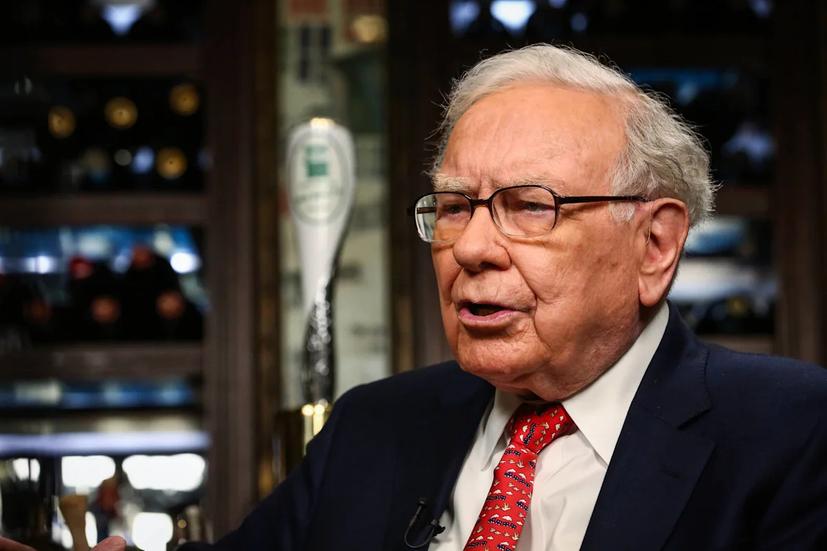 Warren Buffett envia um alerta forte aos investidores do mercado de ações