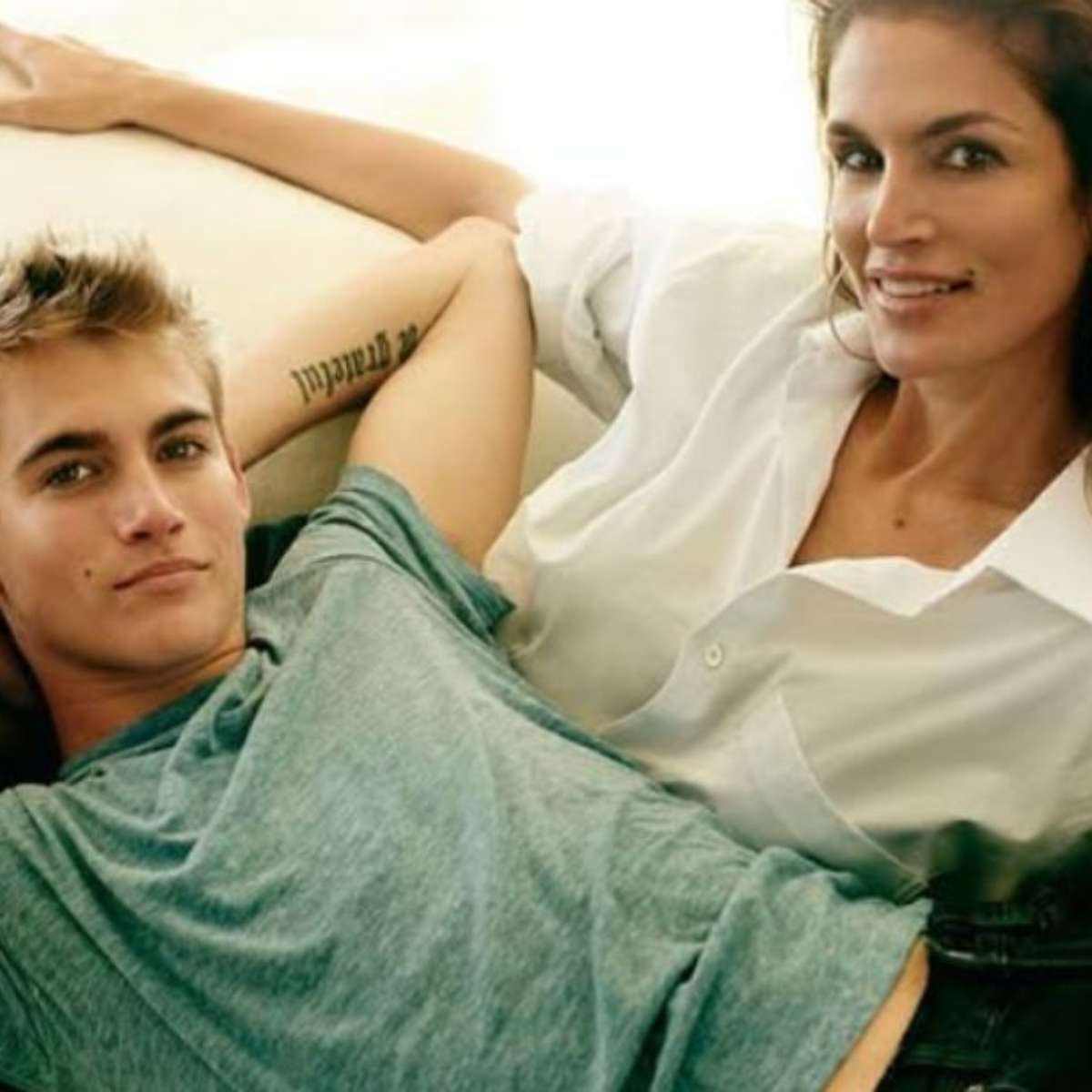 Filho de Cindy Crawford desabafou sobre vício 6 meses antes de morrer e recebeu apoio da mãe: ‘Muito orgulhosa’