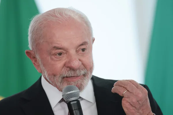 No Rio, Lula rebate Trump sobre facções: “Terrorismo foi o 8 de Janeiro”