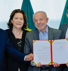 O presidente da República, Luiz Inácio Lula da Silva, faz anúncio de atualização monetária do Bolsa Família,no Palácio do Planalto, Brasília - DF. Foto: Ricardo Stuckert