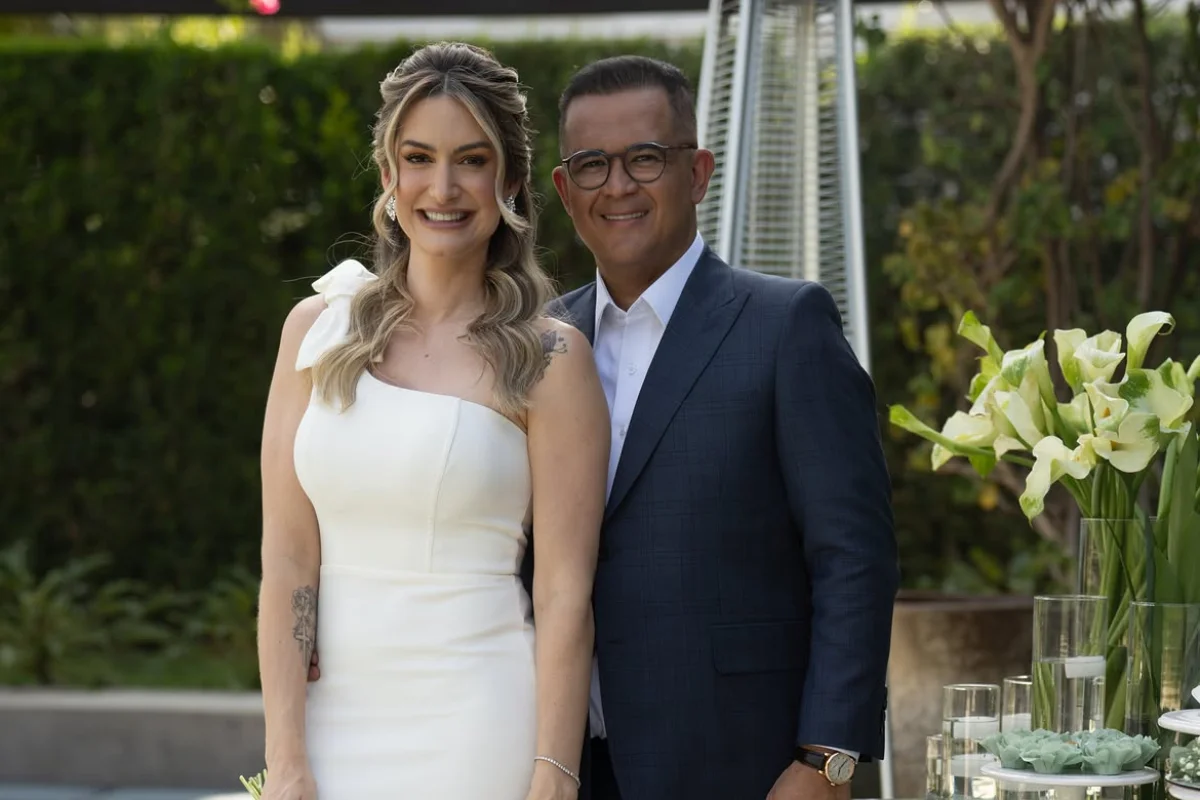 Esposa de Bruno Avelar desabafa sobre buscas: "Aguenta firme, meu amor"