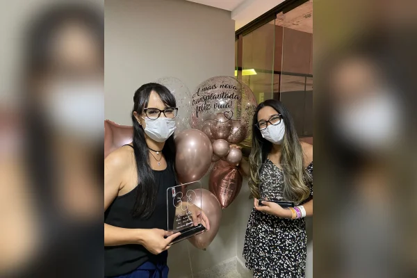"Nossa conexão supera o entendimento", diz mulher que recebeu rim da irmã