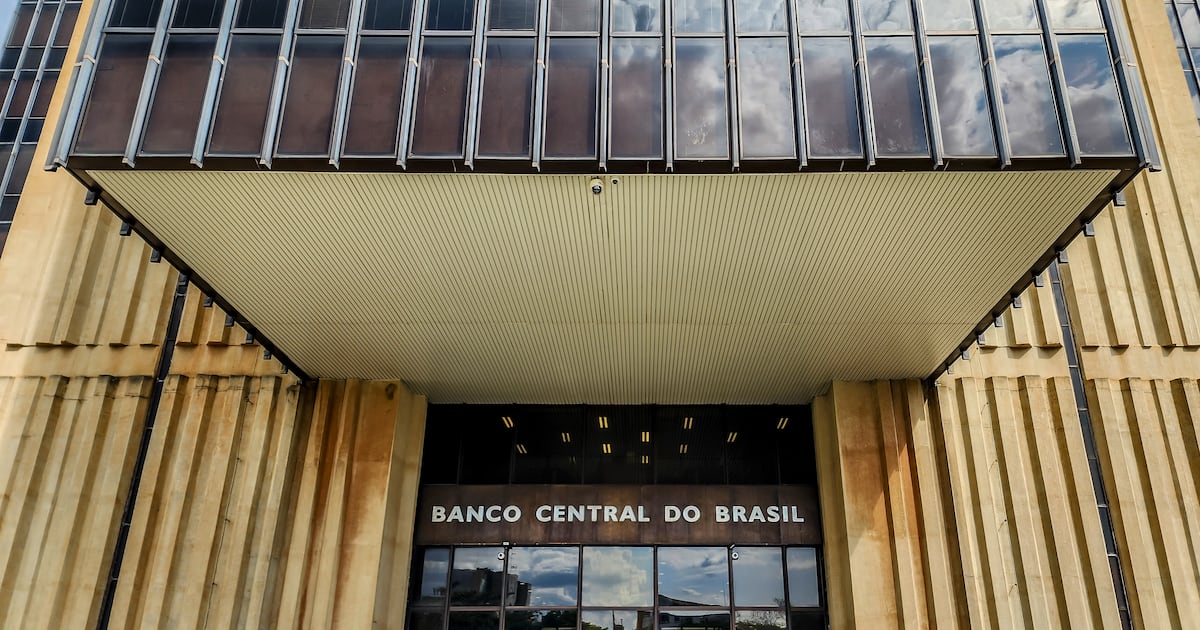 Copom mantém postura restritiva e diz que magnitude do ciclo será ajustada conforme cenário