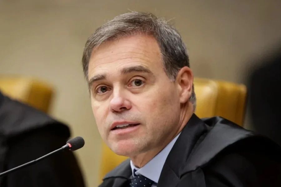 Mendonça deve decidir sobre liberdade de Vorcaro mesmo após Fachin assumir relatoria do caso