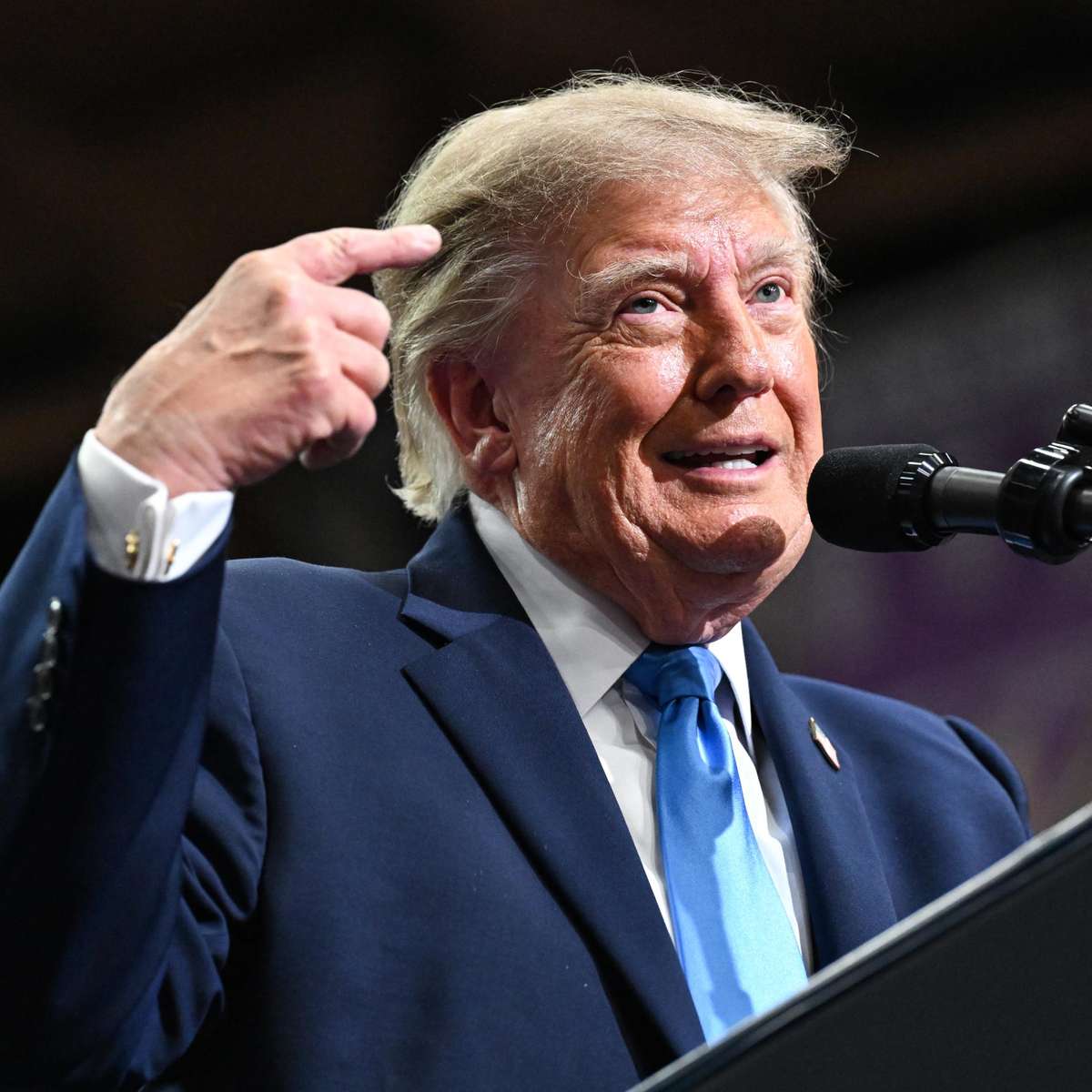Trump volta a se pronunciar sobre eleição no Brasil: ‘muito acirrada’