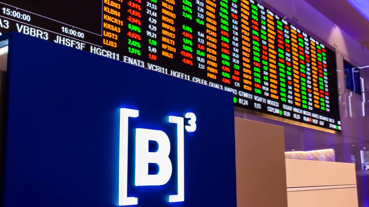 Ibovespa hoje cai com pressão de NY após ata do Fed; Vale recua mais de 2%