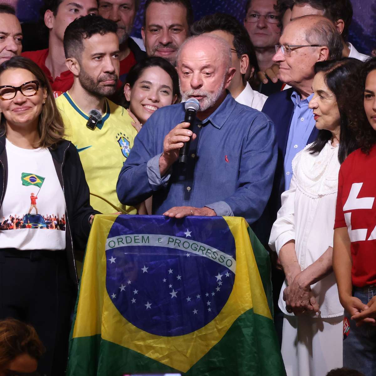 Lula é parabenizado por líderes internacionais após reeleição