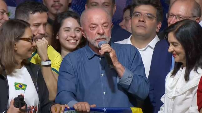 Comparecimento aumentou em cerca de 3 milhões de eleitores no 2º turno; número de brancos e nulos caiu