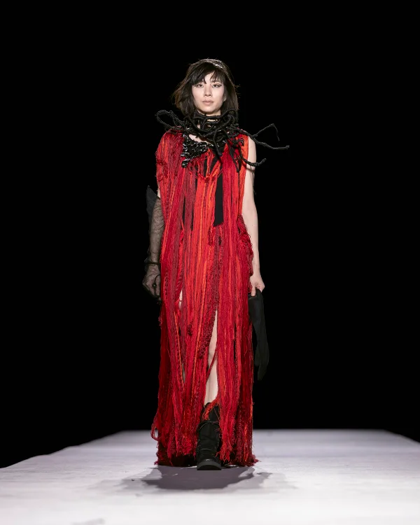 Franjas dominam passarelas em Brasília e nas semanas de moda internacionais - destaque galeria