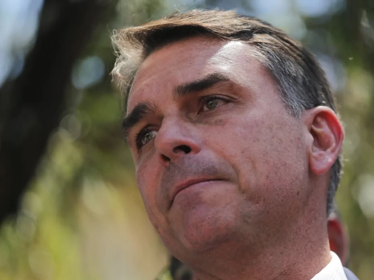 Eleições: Flávio cobra explicação sobre o que ocorreu entre 17h e 19h