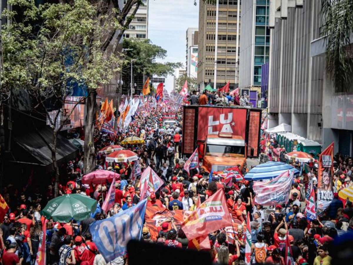 PM pede para militantes saírem da concentração na Paulista; petistas falam em ameaça de prisão