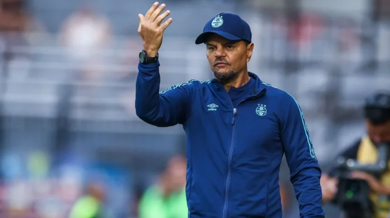 Auxiliar técnico de Renato Gaúcho no Grêmio é preso em Porto Alegre