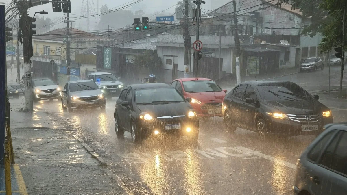 Brasil sob extremos: chuvas de até 300 mm e inundações ameaçam o Centro-Sul