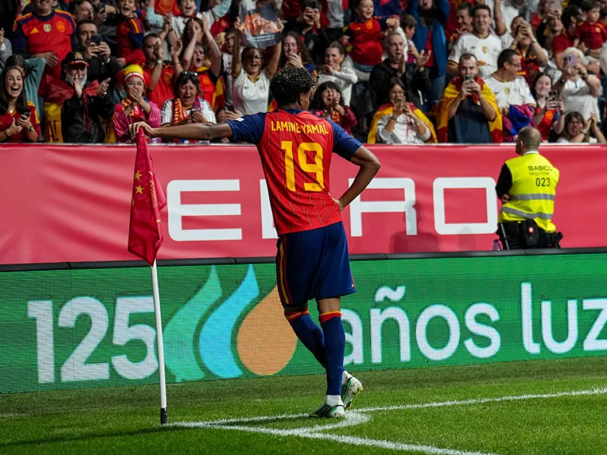 Com gols de Yamal e Rodri, Espanha bate a Tchéquia na Liga das Nações