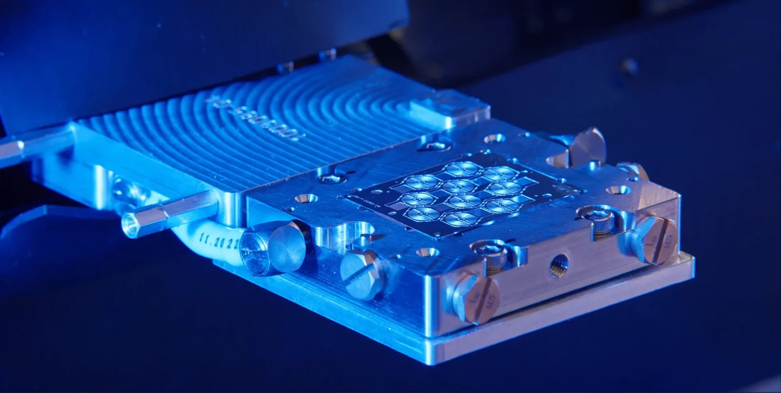 Startup usa IA para criar dispositivos microscópicos