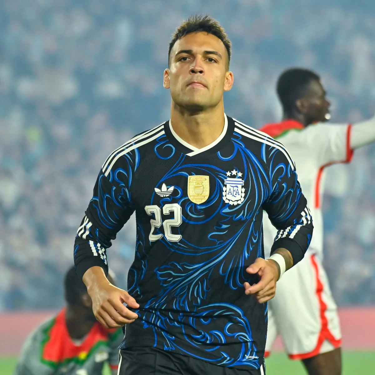 Lautaro Martínez rebate teorias da conspiração sobre a Copa: "Irritante"