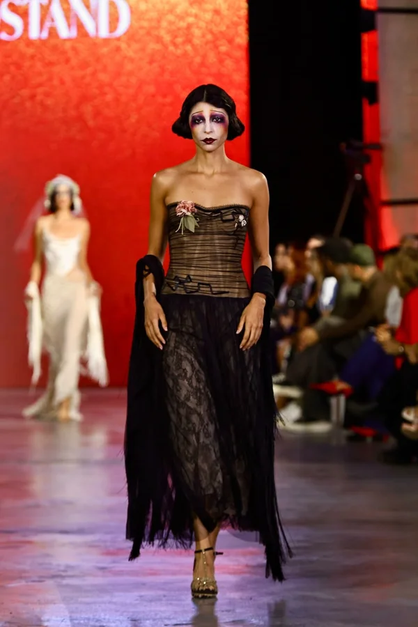 Franjas dominam passarelas em Brasília e nas semanas de moda internacionais - destaque galeria