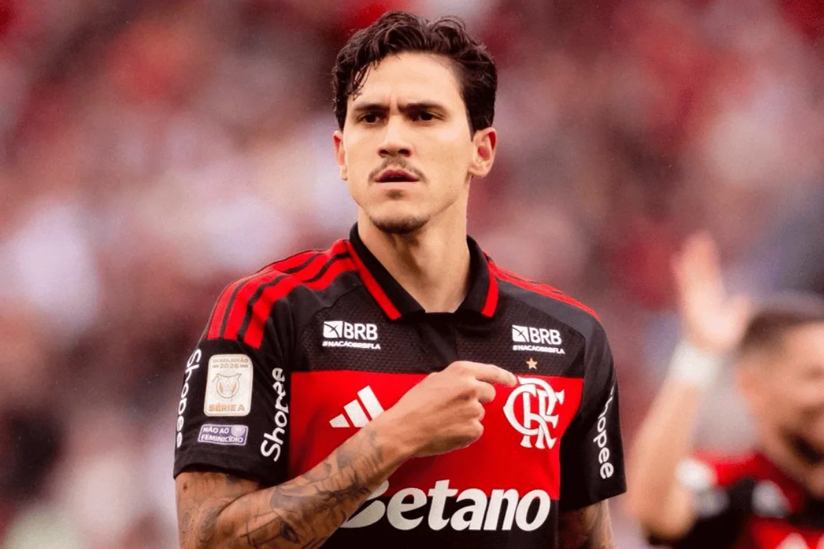Pedro comemorando gol pelo Flamengo diante do Vasco