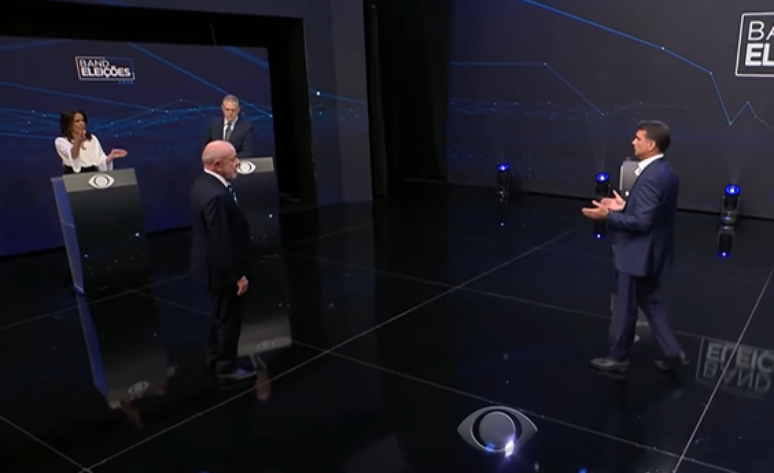 Provocações, bronca e falso alarme de bomba: o debate entre Flávio Bolsonaro e Lula em 7 pontos