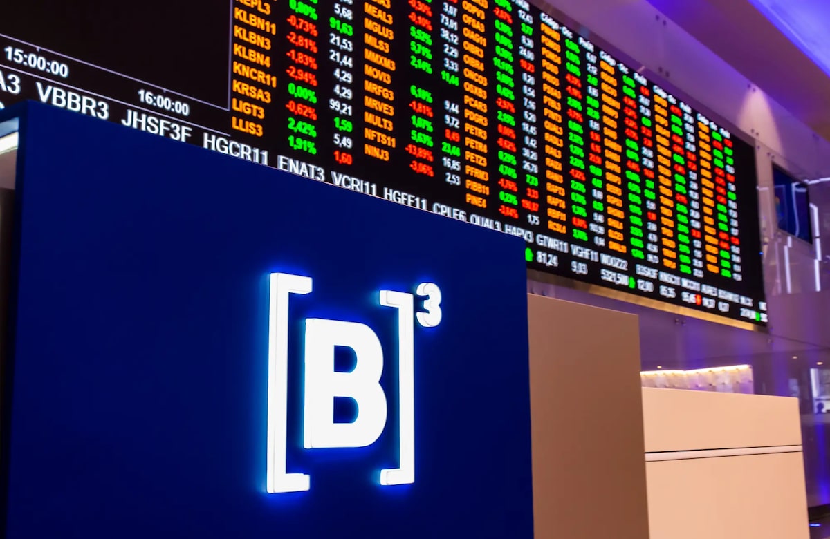 Ibovespa hoje cai com pressão de NY após ata do Fed; Vale recua mais de 2%