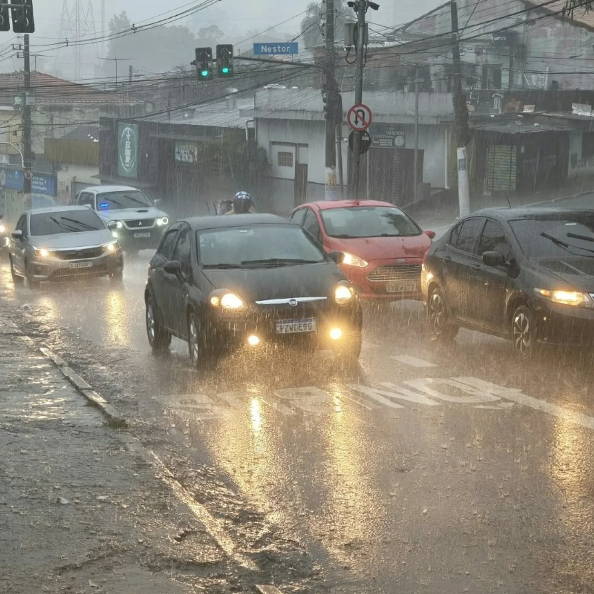 Brasil sob extremos: chuvas de até 300 mm e inundações ameaçam o Centro-Sul