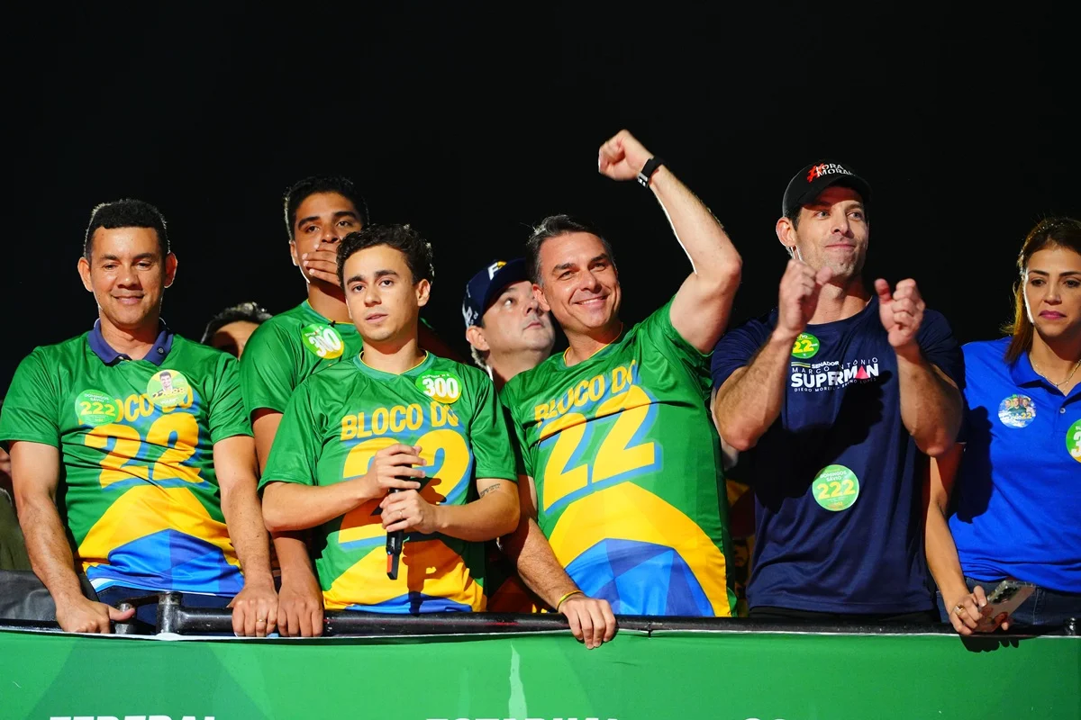 Flávio Bolsonaro volta a MG nesta semana para atos no Jequitinhonha e em BH