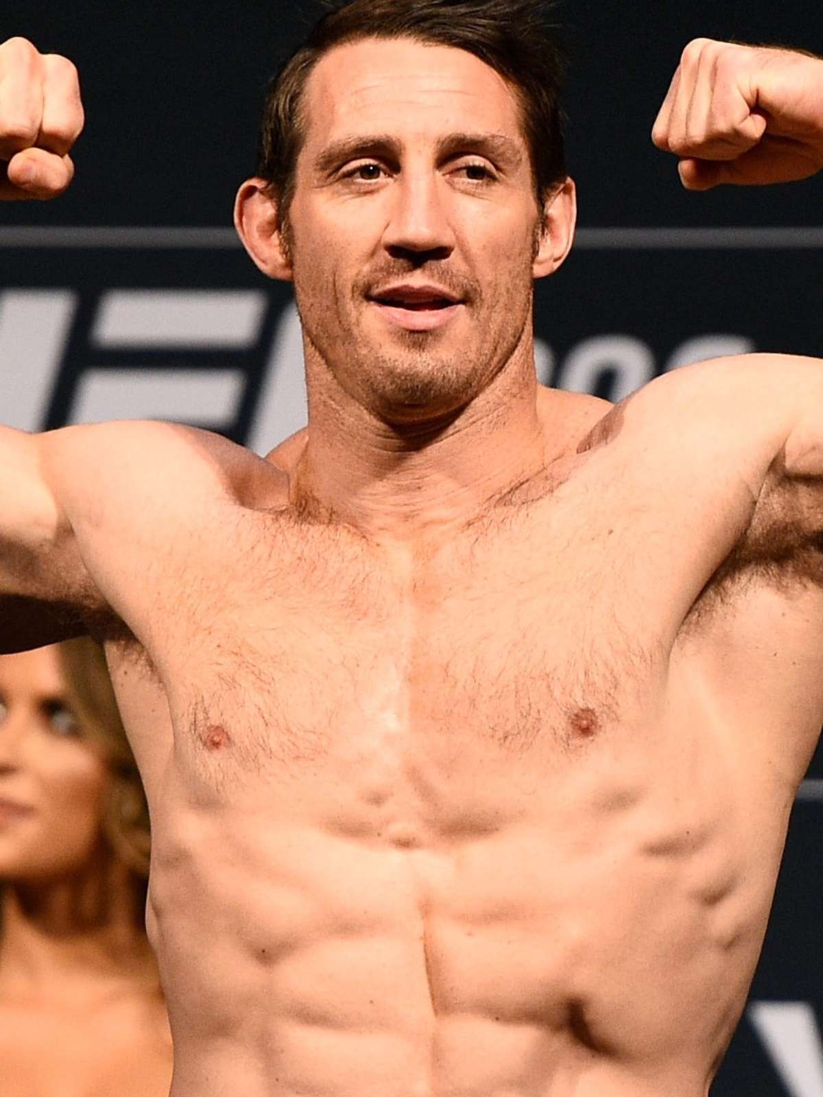 Ex-lutador do UFC Tim Kennedy leva três tiros na perna em emboscada no Congo