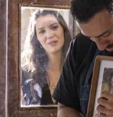 A história de Francesca e Joel, em 'Quem Ama Cuida', traduz esse sentimento ao mostrar que o legado de uma mãe não se resume ao tempo que ela passa ao lado do filho. Ele também está nas marcas que deixa, nos ensinamentos que transmite e na pessoa que ajuda a formar. Foto: Reprodução/TV Globo / Purepeople