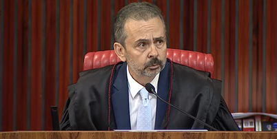 Vice-PGE Alexandre Espinosa criticou a imprensa por assinatura de advogado de Garotinho em parecer a favor de desist&ecirc;ncia: 'Vassalos da desinforma&ccedil;&atilde;o' Foto: Reprodu&ccedil;&atilde;o/YouTube/@justicaeleitoral