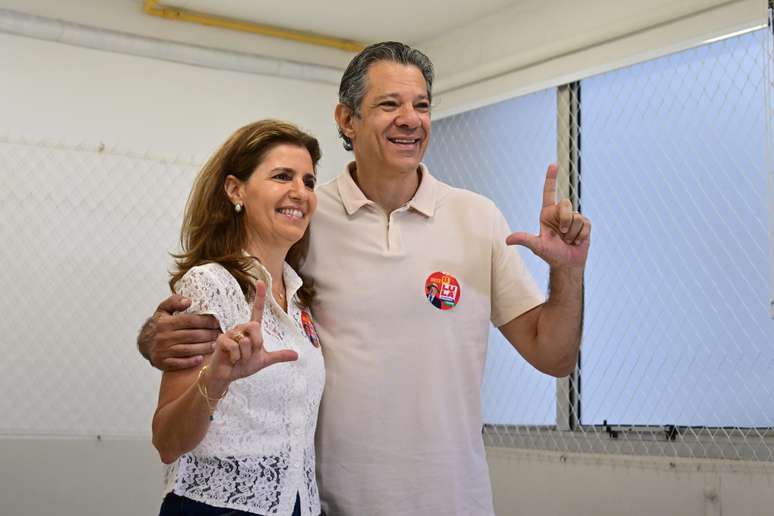 Cármen Lúcia, Kassio Nunes Marques, Douglas Ruas e Haddad vão às urnas nesta manhã