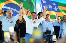 MDB fecha apoio de 17 diretórios estaduais à campanha de Flávio Bolsonaro após reunião