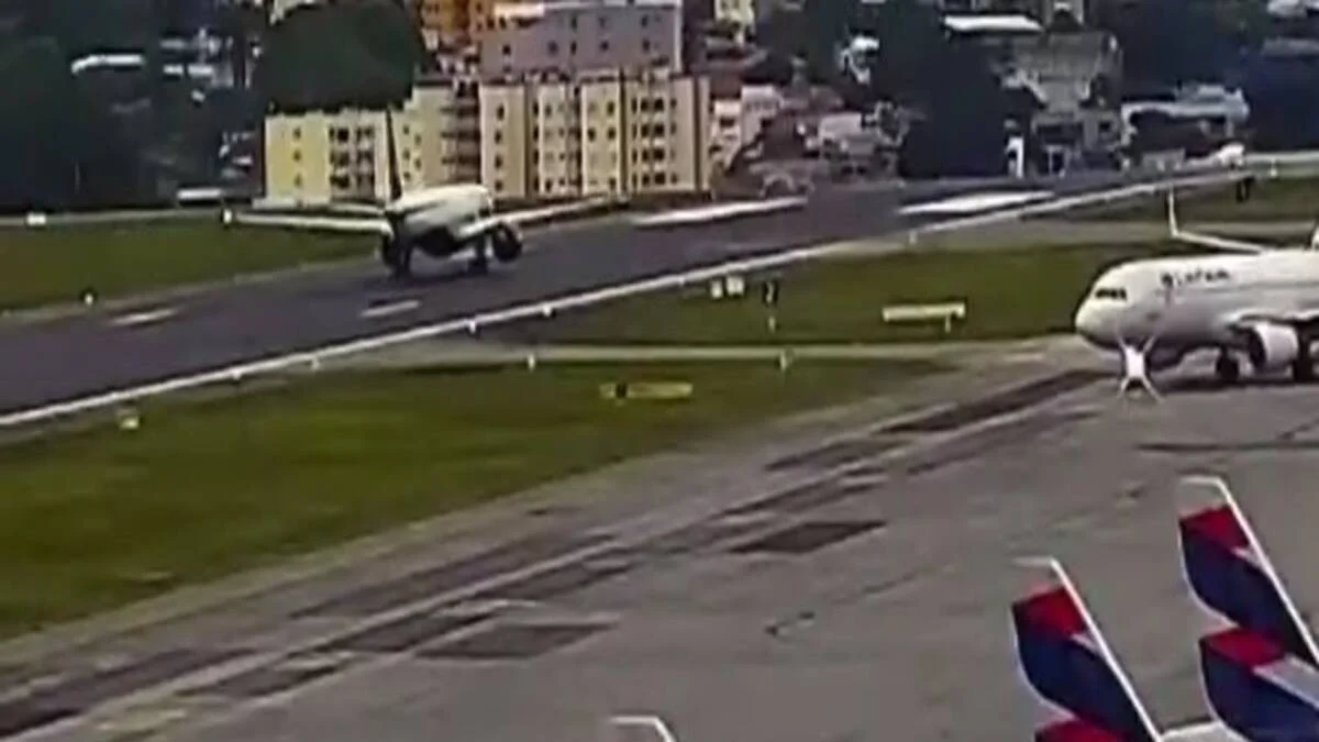 Azul investiga decolagem perigosa de avião no Aeroporto de Congonhas